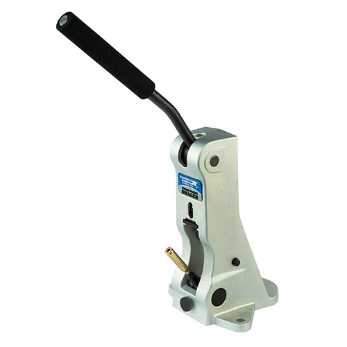 Uzupełnij swoje stanowisko do reloading z Frankford Arsenal Primer Pocket Swager, łatwo usuwając military crimp dzięki ergonomicznemu projektowi i wszechstronności montażu.