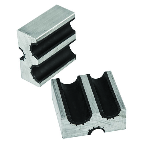 Uniwersalny zacisk Wheeler wykonany z aluminium lotniczego z powłoką urethanową chroni wykończenie lufy i zapewnia doskonałe trzymanie dla różnych średnic.