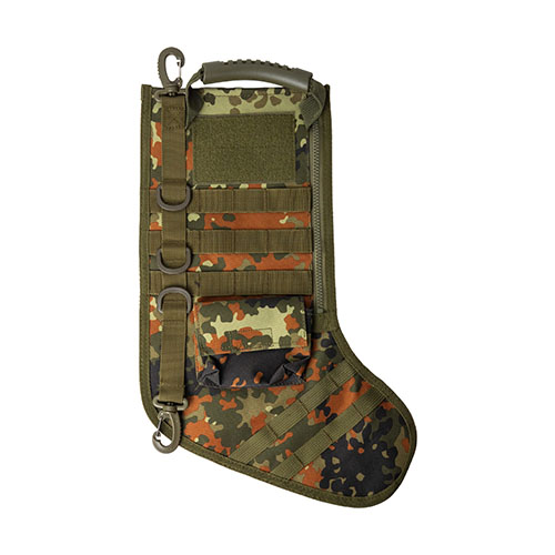 Tactical Christmas Stocking łączy wytrzymałość i funkcjonalność, oferując MOLLE, kieszenie na akcesoria i możliwość personalizacji, idealny na świąteczne misje.