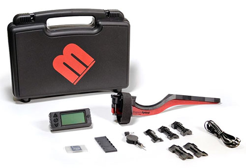 Zestaw chronografu MagnetoSpeed V3 obsługuje lufy i tłumiki o średnicy od 1/2 do 2 cali, oferując dodatkowe 1 cal w strefie wybuchu dla dłuższych akcesoriów.