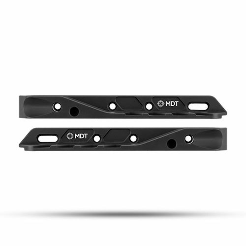 MDT M-LOK Baker Wings zapewniają stabilność i kontrolę podczas strzelania, oferując szeroką powierzchnię kontaktową oraz możliwość zamocowania akcesoriów.