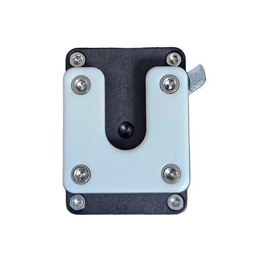 OBI Clamp Lock W/Locking zapewnia stabilne mocowanie, łatwy dostęp, kompatybilność z paskami 1/2-1,5 cala oraz możliwość montażu pionowego i poziomego.