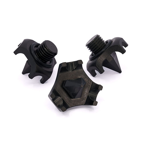 Obi Moccasins zapewniają doskonałą stabilność na piasku, błocie i ziemi, są lekkie, uniwersalne z gwintami 16-2 (Feisol) i 3/8-16 (RRS) oraz mają bezpieczne mocowanie.