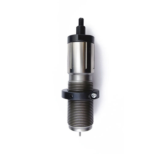 TRIEBEL Full Length Die 416 Barrett zapewnia precyzyjne sizing kartridży, łatwą wymianę elementów i prawidłowe napięcie szyjki dla lepszej wydajności strzałów.