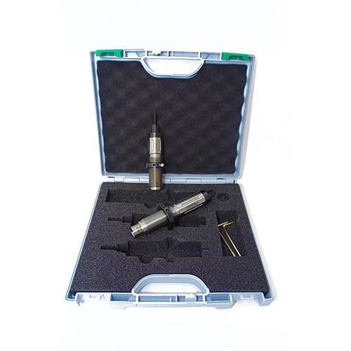 Zestaw TRIEBEL Die Set .308 Winchester 'Allgäu Serie' zawiera pełny die do sizingu oraz seater Bench Rest, oferując doskonałą jakość w atrakcyjnej cenie.