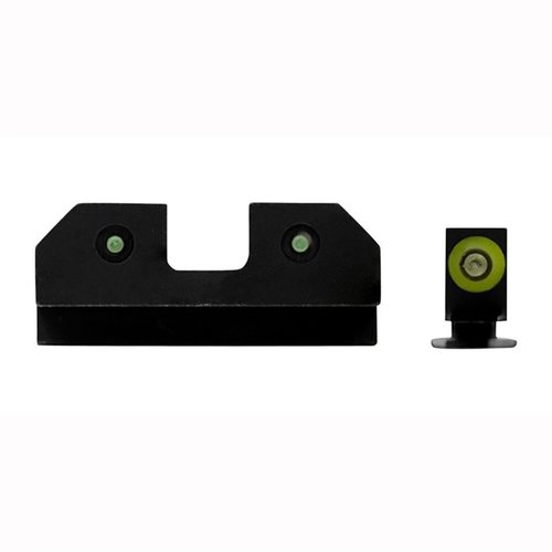 R3D Night Sights dla Glock® oferują jasne trójpunktowe przyrządy z technologią Ember™ Glow Dot, idealne do strzelania w niskim oświetleniu.
