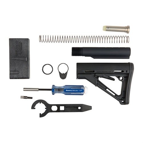 Zestaw AR-15 SHOOTING USA CTR zawiera wszystko, co potrzebne do montażu Magpul CTR na dolnym receiverze AR-15, w tym narzędzia i akcesoria.