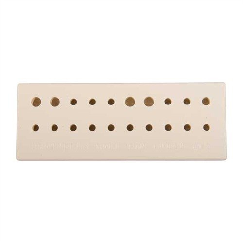 Zestaw ROLL PIN PUNCH SET zawiera 19 młotków do wybijania pinów i blok roboczy, umożliwiając łatwe usuwanie i instalację pinów bez uszkodzeń.