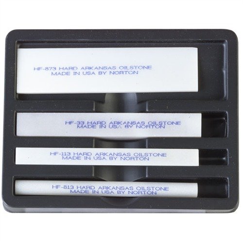 Zestaw pilników GUNSMITH'S PREMIUM ARKANSAS oferuje 4 najczęściej używane kamienie, idealne do pracy nad spustem i zębem, wykonane z wysokiej jakości kwarcu.