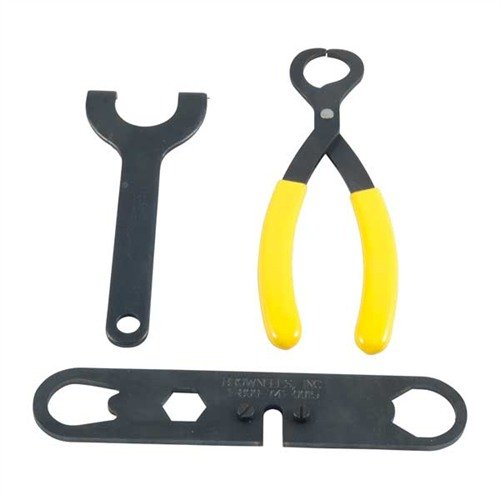 Pakiet dodatkowy nr 2 zawiera klucz do pistoletów Colt, klucz do Winchester Model 12, szczypce do wyciągania zamków oraz klucz Speed-Hex 7⁄64