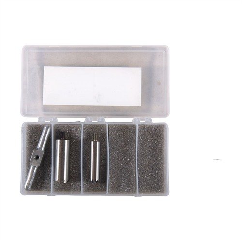 Zestaw BRASS ONE CALIBER umożliwia precyzyjne prostowanie i fazowanie wylotów broni, zapewniając czyste wyjście pocisku i szybsze ładowanie.