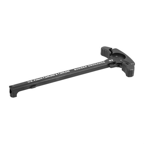 Ambidextrous Charging Handle Gen 3 od Badger Ordnance ma powiększoną konstrukcję, umożliwiającą łatwiejsze ładowanie broni z obu stron.