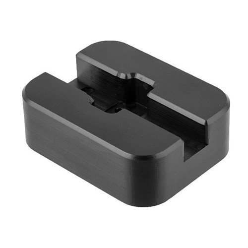 Ejector Block od AR-15.com stabilnie trzyma zamek AR-15, umożliwiając łatwy montaż i demontaż ejectora przy użyciu naboju .223 lub zużytej łuski.