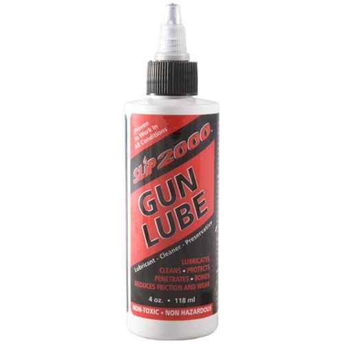 Gun Lube 4oz to syntetyczny środek smarny 3w1, który czyści, smaruje i konserwuje, nie przyciąga brudu i zmniejsza częstotliwość czyszczenia.