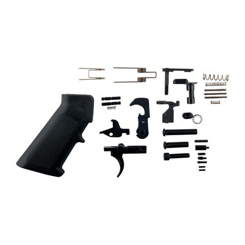 Kompletny zestaw CMMG 308 AR LOWER PARTS KIT zawiera wszystkie niezbędne części do budowy dolnej części AR, zapewniając płynne działanie i łatwy montaż.