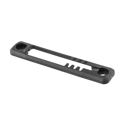M-LOK Tape Switch Mounting Plate to wytrzymały, lekki uchwyt do montażu padów Surefire ST, oferujący niskoprofilowy design i bezpieczne mocowanie na systemach M-LOK.
