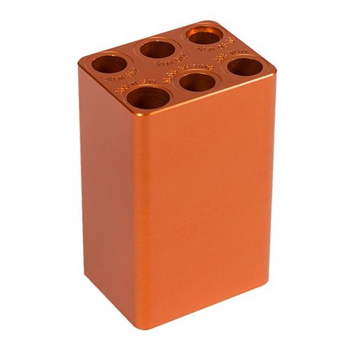 Lyman Ammo Checkers zapewniają szybkie sprawdzenie jakości amunicji, eliminując ryzyko zacięcia i zapewniając bezproblemowe ładowanie w różnych kalibrach.