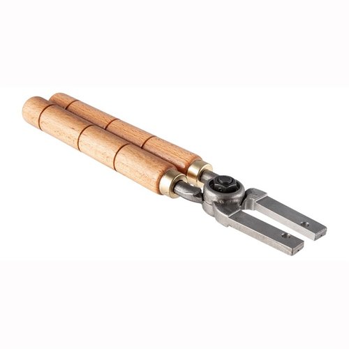 Uchwyt MOULD HANDLES marki LYMAN zapewnia pewny chwyt na formach jednocavity i dwucavity, izolując dłonie od ciepła dzięki drewnianym uchwytom.