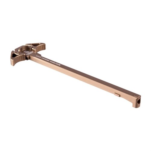 Super Charging Handle 7.62 to ambidextrystyczny uchwyt z aluminium 7075-T6, zapewniający doskonałą przyczepność i minimalizujący odrzut gazów podczas strzelania.