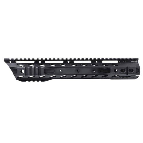 Lo-Pro Slope Nose Free Float Quad Rail to solidna, lekka konstrukcja z wieloma punktami montażowymi, idealna do AR-15, zapewniająca łatwy dostęp i komfort użytkowania.
