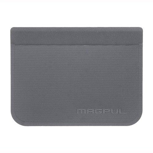 DAKA Everyday Folding Wallet to minimalistyczny portfel, który pomieści do 7 kart, ma zewnętrzną kieszeń i jest odporny na warunki atmosferyczne.