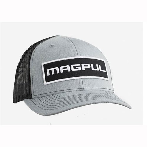 Czapka Magpul WORDMARK PATCH TRUCKER łączy wygodę i trwałość dzięki siateczkowemu tyłowi, regulacji snap back oraz haftowanej naszywce na froncie.