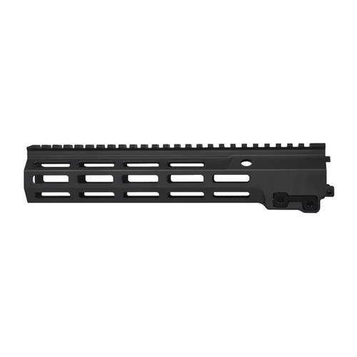 Super Modular Rail MK16 M-LOK zapewnia wyjątkową sztywność, łatwy montaż i maksymalną personalizację dzięki M1913 i M-LOK, wykonana z 6061-T6 Aluminium.