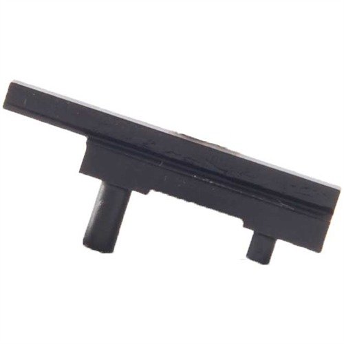 Wydłużony wyrzutnik EGW do 1911, wykonany ze stali, umożliwia precyzyjne dopasowanie do różnych kalibrów i konturów zamka, eliminując nieestetyczne szczeliny.