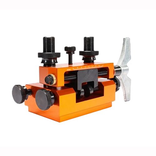 Narzędzie AccuSight od Lyman umożliwia łatwe dostosowanie, instalację i usunięcie celowników dovetail, wykonane z CNC obrabianego aluminium, z regulacją wysokości i windage.