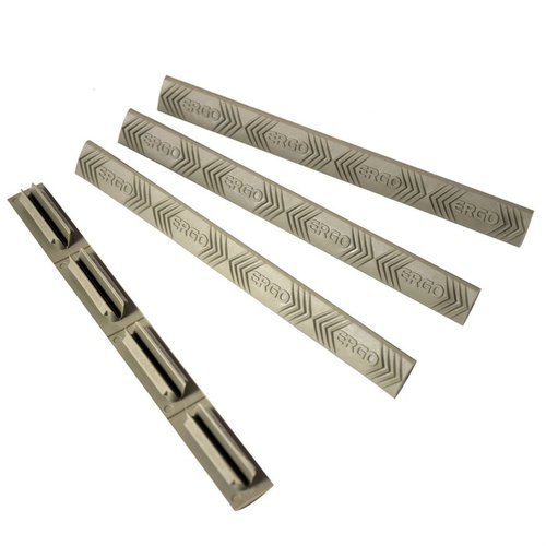 Pokrywy ERGO M-LOK WedgeLoK z Santoprenu zapewniają pewny chwyt, chronią nieużywane sloty i są niskoprofilowe z agresywną teksturą, pokrywając 4 sloty MLOK.