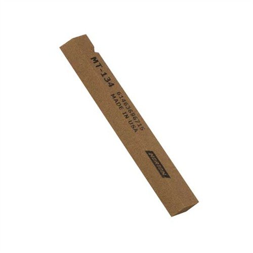 Kamień INDIA STONES MT-134 z aluminiowego tlenku zapewnia szybkie cięcie i precyzyjne szlifowanie w trudno dostępnych miejscach, idealny dla profesjonalnych rusznikarzy.