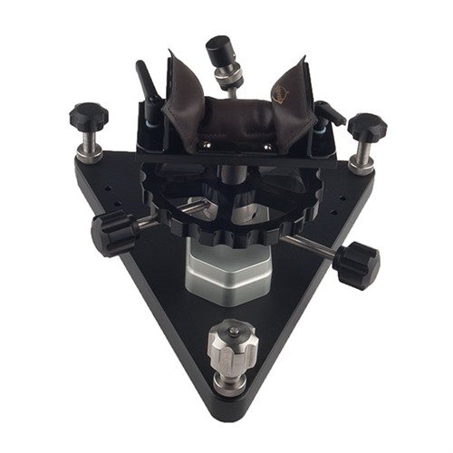 Sinclair Competition Rest to solidna podstawa o niskim środku ciężkości, łatwa w transporcie, z ambidextrous design i możliwością montażu akcesoriów.