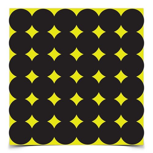 Rewolucyjne samoprzylepne cele SHOOT-N-C wybuchają kolorem po trafieniu, zapewniając doskonałą widoczność i natychmiastową informację o strzale.