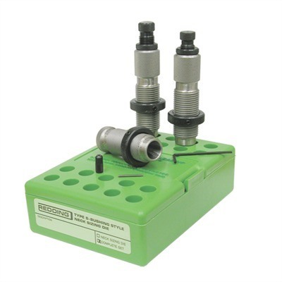 Zestaw TYPE S BUSHING NECK DIE SETS od REDDING umożliwia precyzyjną kontrolę rozmiaru i napięcia szyjek łuski, zawiera die i akcesoria w praktycznym opakowaniu.