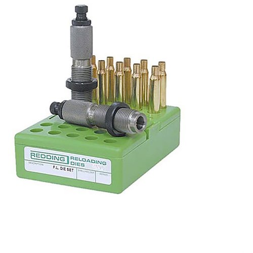Zestaw 3-die Redding do pistoletów 40 S&W/10MM AUTO zapewnia pełne dopasowanie pocisku dzięki oddzielnym die do resize, rozszerzania i osadzania.