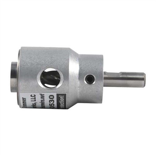 Trimmer LITTLE CROW GUNWORKS pozwala na szybkie i łatwe przycinanie łusek 30-06 Springfield przy użyciu wiertarki, osiągając tempo 8-10 łusek na minutę.