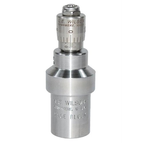 Mikrometr głębokości CASE GAGE L.E. WILSON pozwala precyzyjnie mierzyć przesunięcie ramienia w przypadku, co ułatwia proces ładowania amunicji.