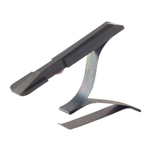 Zestaw prowadnicy magazynka MAGNUM od SAVAGE zapewnia niezawodne działanie w modelach 110/111/112/112BT, idealny do strzelectwa precyzyjnego.