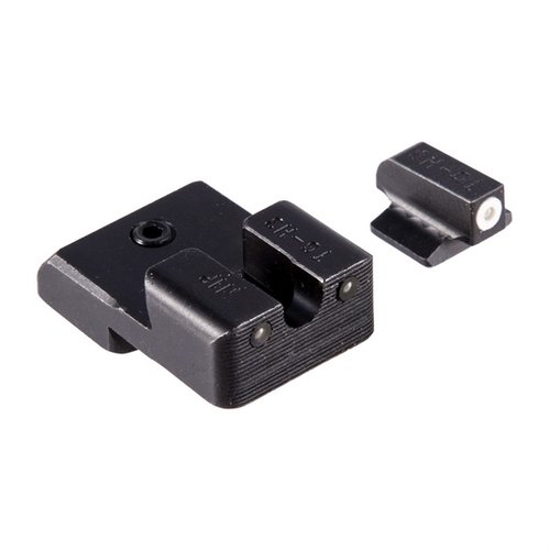 Niezrównana widoczność w całkowitej ciemności dzięki nocnym celownikom Tritium, które oferują niezawodne działanie i łatwe celowanie w sytuacjach awaryjnych.