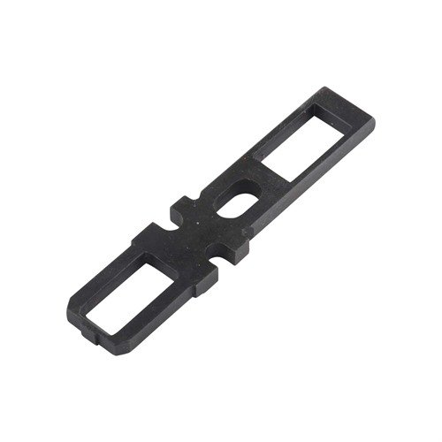 Zamek LATCH, LOCKING od BERETTA USA, idealnie pasujący do modelu 470, zapewnia niezawodne zabezpieczenie i łatwość obsługi w każdej sytuacji.