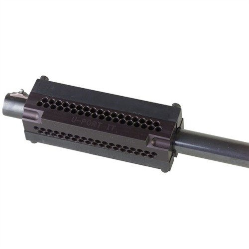 Szybko i łatwo wywierć porty redukujące odrzut w każdym shotgunie dzięki uniwersalnemu jigowi, który dopasowuje się do każdego stylu lufy.