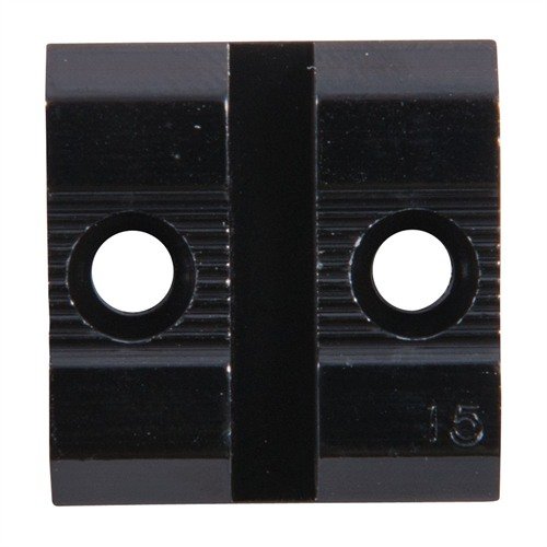 Lekki aluminiowy montaż pasuje do wielu nowoczesnych i starszych karabinów, strzelb oraz pistoletów, dostępny w wersjach jedno- i dwuczęściowych.